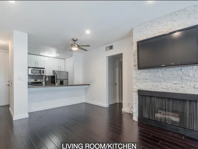 141 S Clark Dr #329 — Photo 11