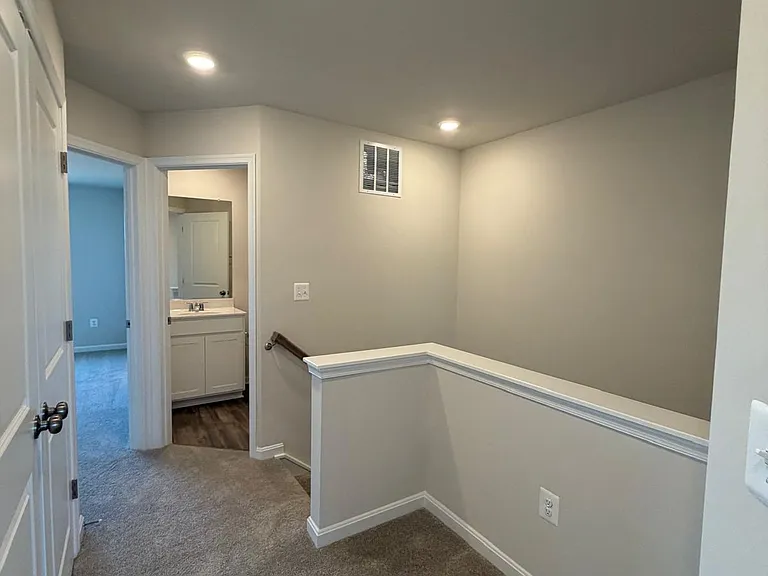 398 Seeback Dr — Photo 3