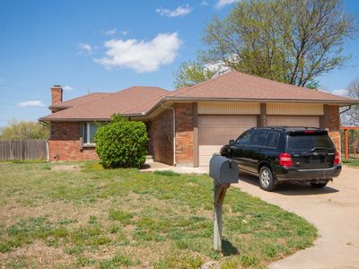 2533 N Claiborn Cir, Wichita, KS, 67226