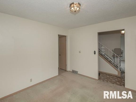 5th image of 1822 Sussex Ct