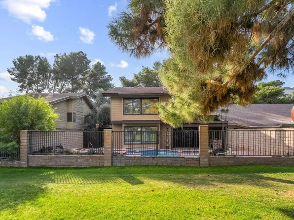 968 Pinehurst Dr, Winchester, NV 89109