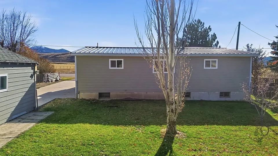 Building Photo - 316 Stringtown Rd