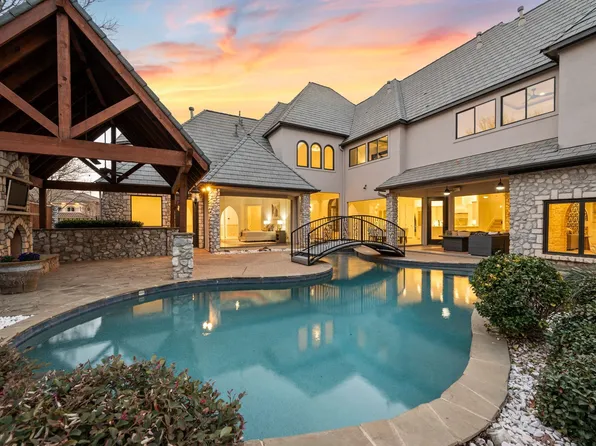 5613 Versailles Ct, Colleyville, TX 76034