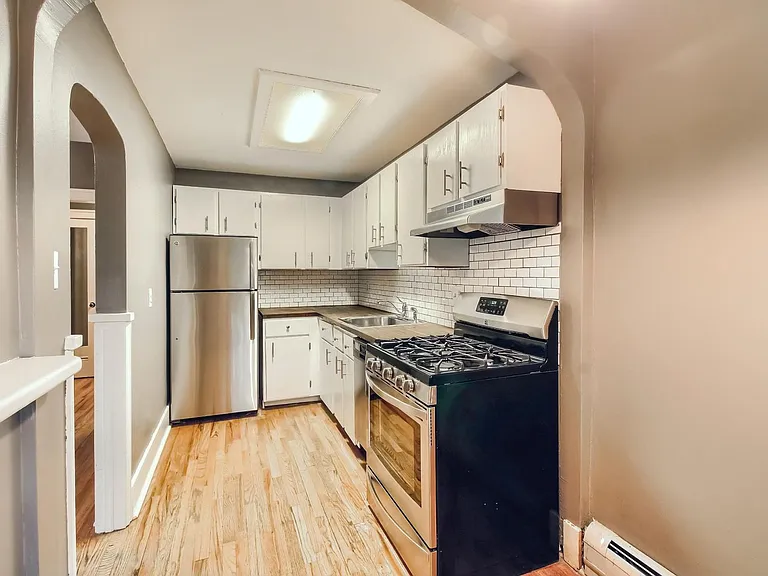 1275 N Clarkson St #1 — Photo 8