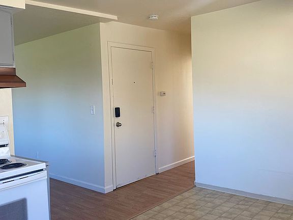 5th image of 2001-2015 SE Oak Grove Blvd #2011
