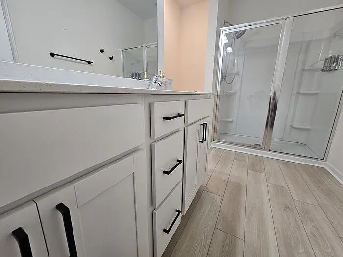 405 Griffon Dr — Photo 13