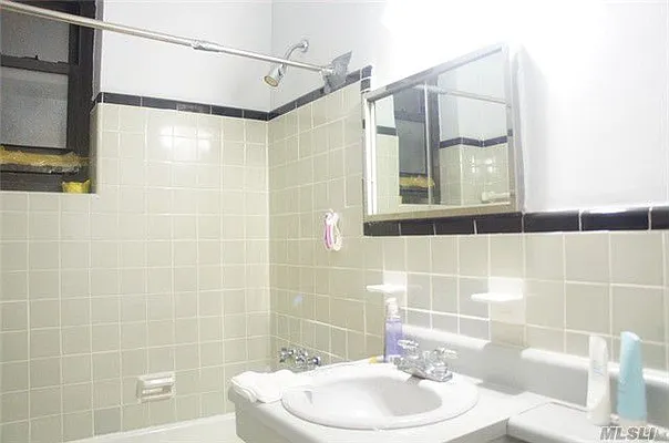 Sold by Prime Realty | media 21