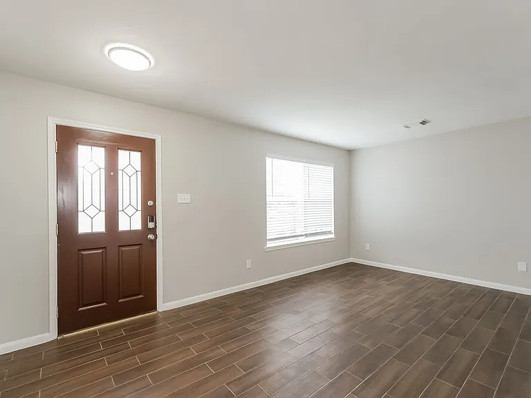 16102 Dawn Marie Ln — Photo 5