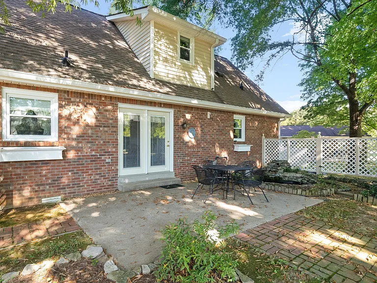619 Chesterfield Cir — Photo 39