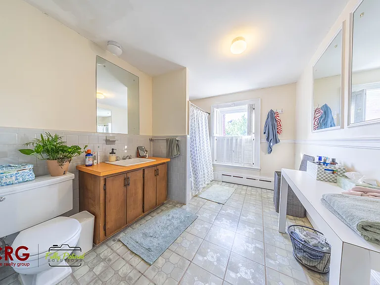 1712 Beacon St #2 — Photo 22