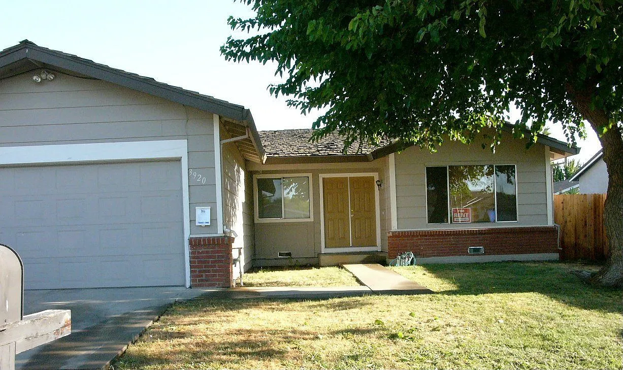 3920 Cottontail Way photo 1