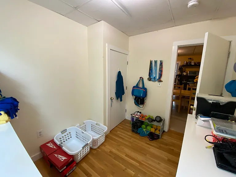 379 Windsor St #3 — Photo 9