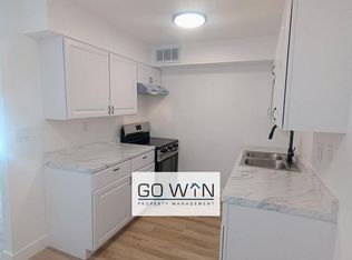 54 W Southern Ave #B, Mesa, AZ 85210