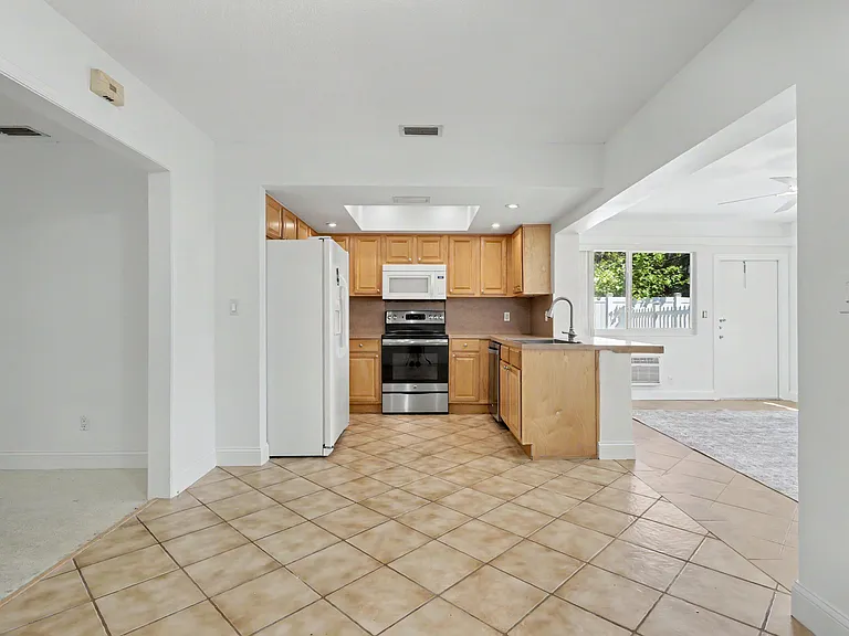 4800 NE 25th Ave N #NORTH — Photo 14