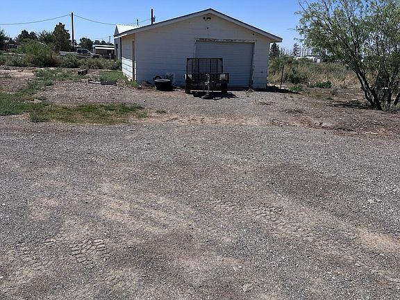3rd image of 27 Becky Ave
