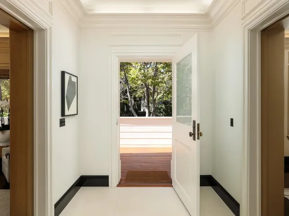 610 Dorchester Rd, San Mateo, CA 94402