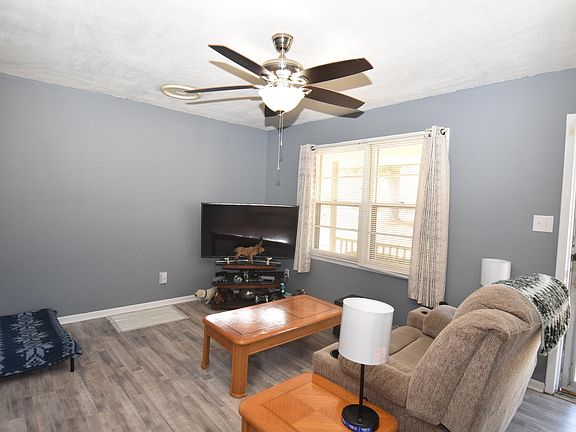 4th image of 216 Sullivan Rd