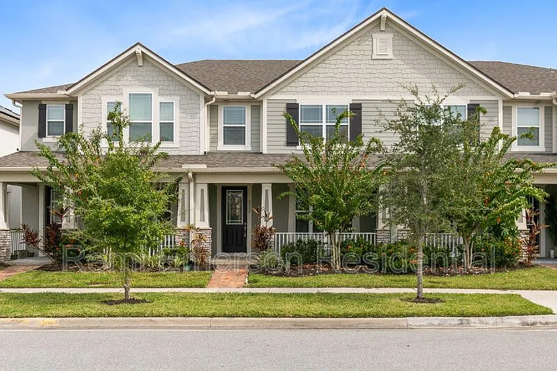 3 bed, 2.5 bath, 1603 sqft, $2,400 — Photo 1