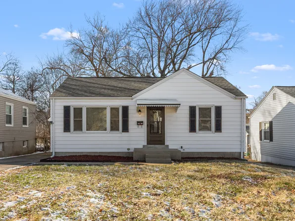 3423 Saint Martin Ln, Saint Ann, MO 63074
