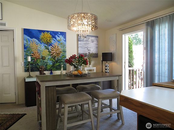 4th image of 23800 SE Tiger Mountain Rd