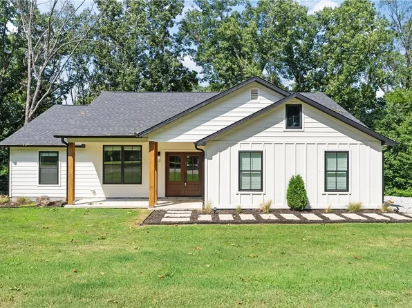 342 Dancer Rd, Rogers, AR 72756