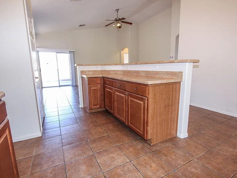 7905 N Music Mountain Ln — Photo 5