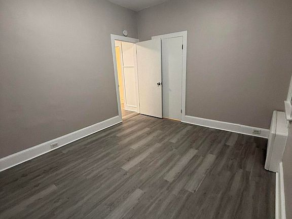 4th image of 929 Stafford Ave APT 2
