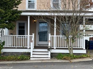 35 Herbert St, East Greenwich, RI 02818