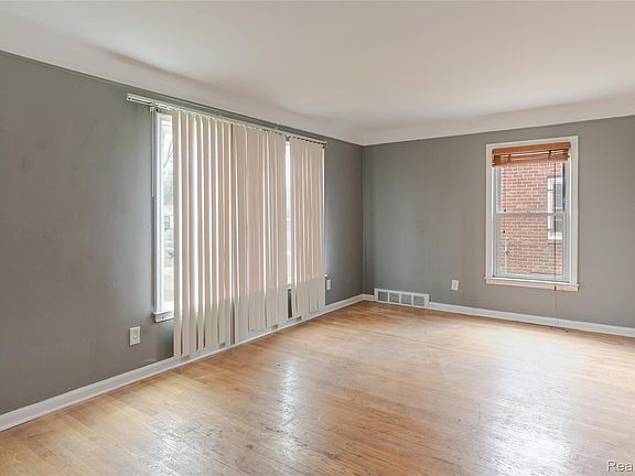 4th image of 14179 Bramell St