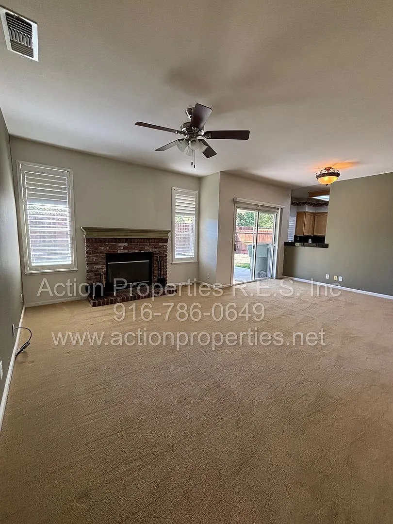 West Roseville, Culde-Sac, Large Lot, Single Story, Large Yard, Covered Patio, 3 Bedroom, 2 Bathr... — Photo 4