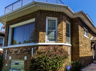 8135 S Paxton Ave, Chicago, IL 60617