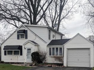 8226 Lindbergh Ave, Niagara Falls, NY 14304