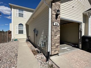 520 Queens Rd, Cheyenne, WY 82007