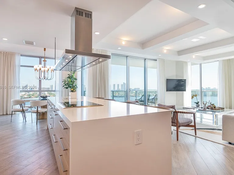 17301 Biscayne Blvd #1609 — Photo 4