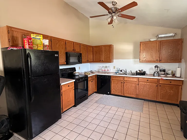 1225 W Whitehall St #1223 — Photo 12