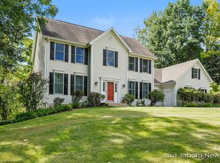 1905 Mont Rue Dr SE, Grand Rapids, MI 49546