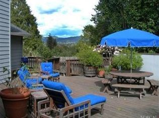 1510 Ronne Dr, Santa Rosa, CA 95404