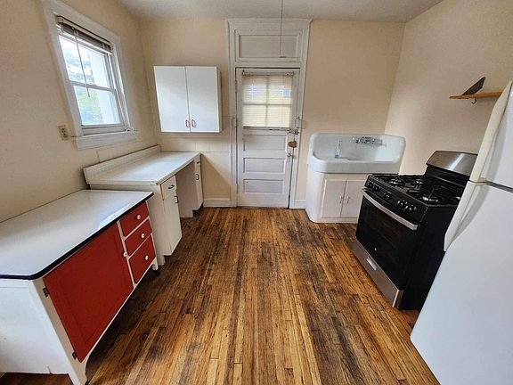 2nd image of 3009 N Francisco Ave APT 2