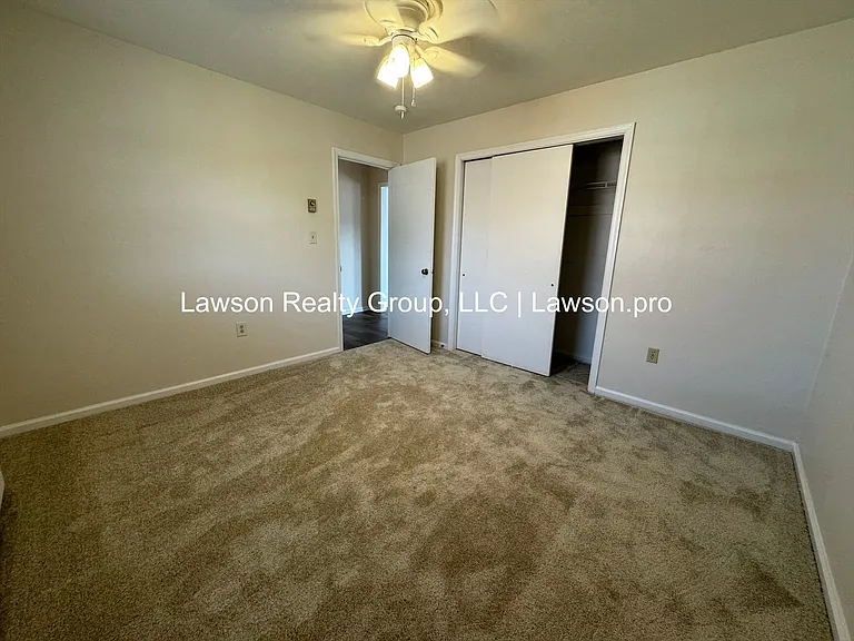 623-625 Moran Ave — Photo 12