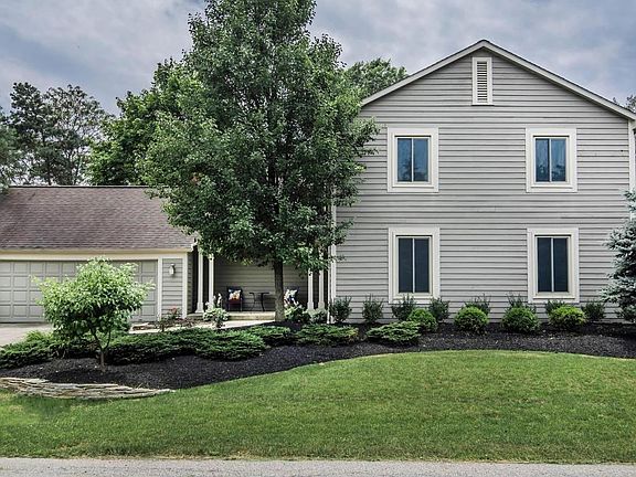 3rd image of 6023 Glenfinnan Ct