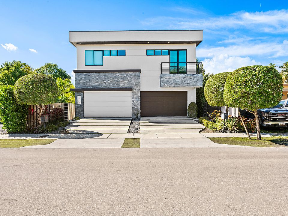 1st image of 315 NE 15th Avenue