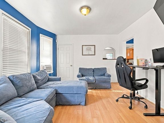 2nd image of 51 W 2nd St