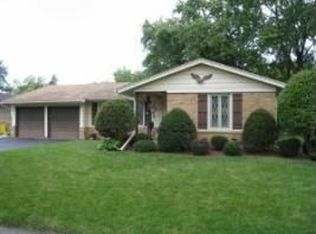 550 Sycamore Dr, Elk Grove Village, IL 60007