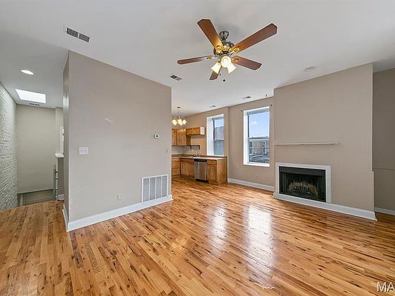4th image of 912 Lafayette Ave