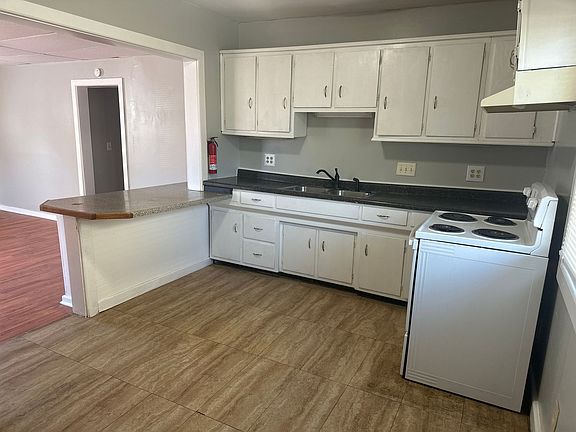 2nd image of 710 W Kilgore Ave #1