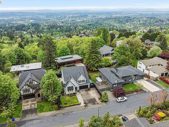 2nd image of 2059 NW Ramsey Dr