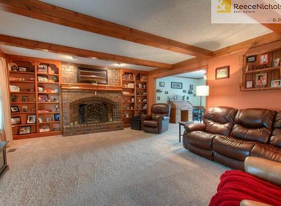 Large great room with fireplace