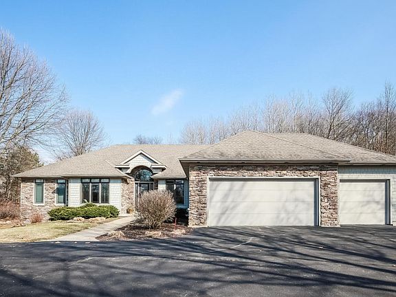 2nd image of 8115 Crancreek Dr NE