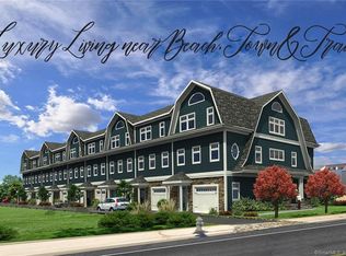 323 Reef Rd #1, Fairfield, CT 06824