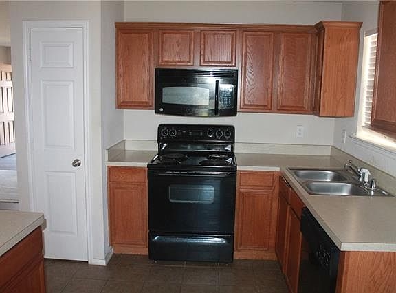 5th image of 4321 Sweet Clover Ln